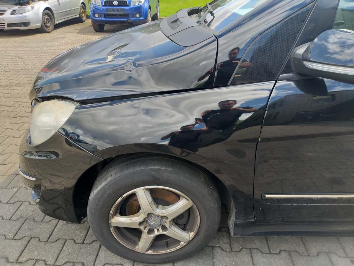 Mercedes B Klasse W245 original Kotflügel vorn links 696 Nachtschwarz Bj.2009
